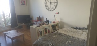 Joli petit appartement parisien 