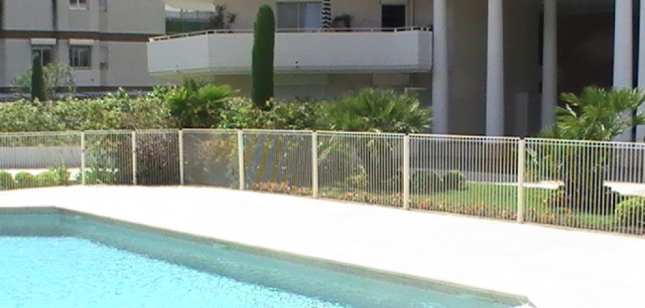 Immeuble avec piscine à Cannes