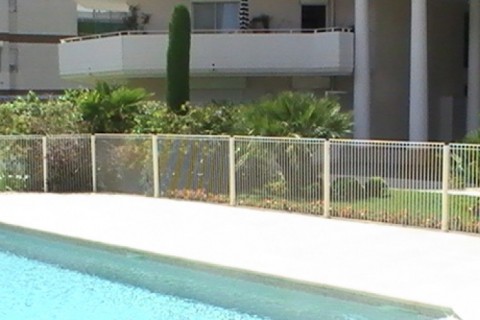Immeuble avec piscine à Cannes