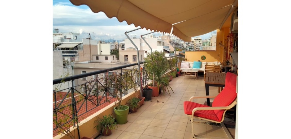 Cozy appartment in the center of Athens with huge terrace