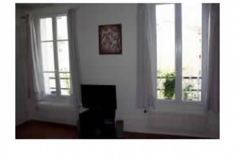 Design and very calm 60 m2 flat, in...