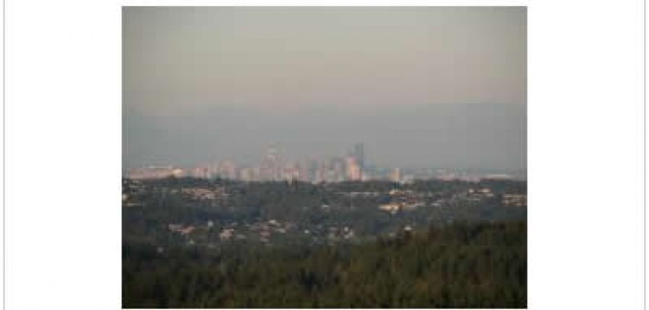 Seattle skyline view home. Has larg...