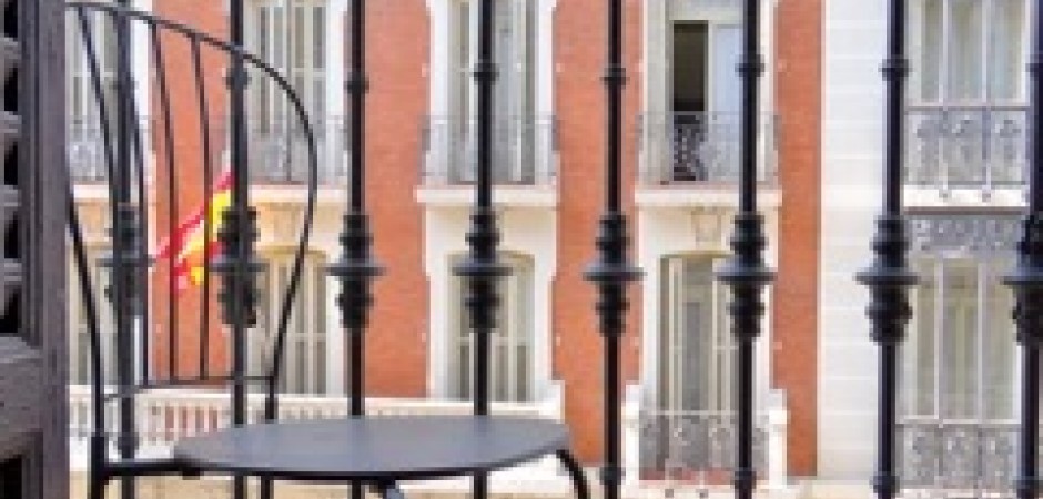 Large apartment in the centre of Madrid closed to the Retiro