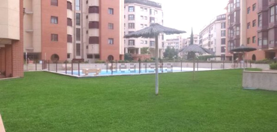 Apartamento de 3 dormitorios con piscina en Madrid
