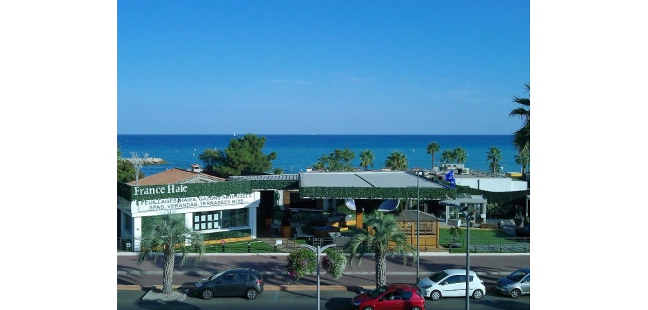 Studio de 21m2 à Villeneuve Loubet, vue sur la mer