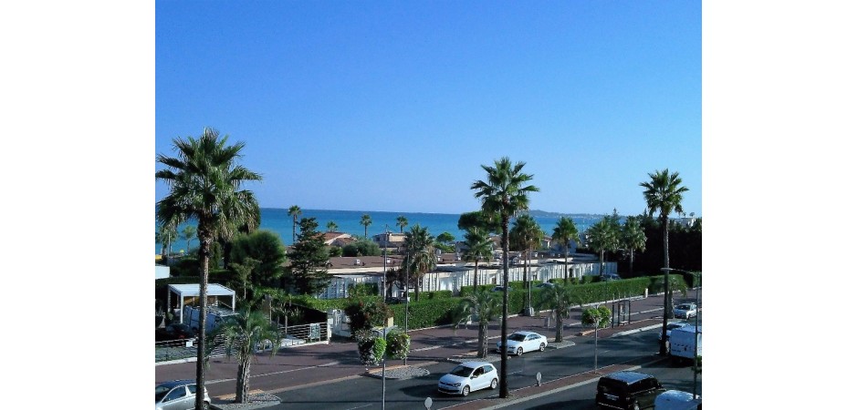 Studio de 21m2 à Villeneuve Loubet, vue sur la mer