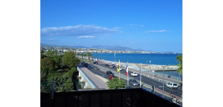 Studio de 21m2 à Villeneuve Loubet, vue sur la mer