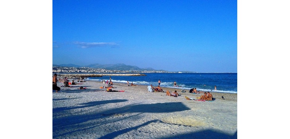 Studio de 21m2 à Villeneuve Loubet, vue sur la mer