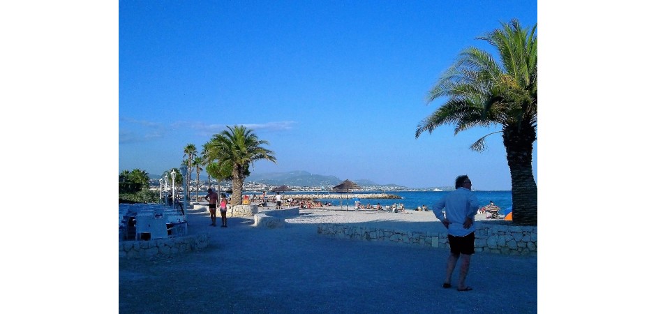 Studio de 21m2 à Villeneuve Loubet, vue sur la mer