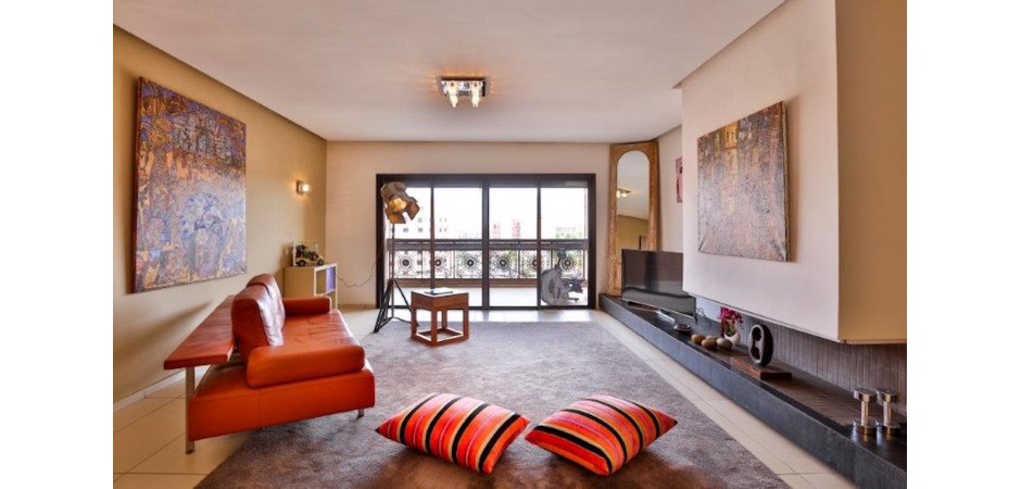 AMAZING APARTMENT IN GUELIZ AREA WITH PRIVATE ROOFTOP