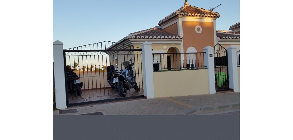 Chalet junto a la playa con piscina privada en la Costa del Sol, proximo a Malaga