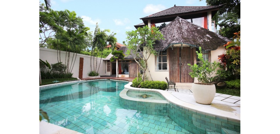 Exotic Villa, 4 Bedr/4 Bath Refined Garden and Pool