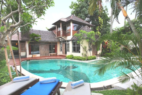 Exotic Villa, 4 Bedr/4 Bath Refined Garden and Pool