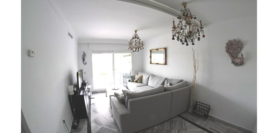 APARTAMENTO CON JARDIN PRIVADO EN URBANIZACIÓN DE PUERTO BANUS - MARBELLA