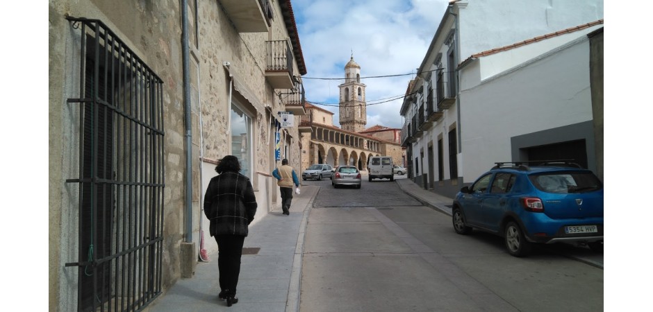 BONITA CASA EN ALMOHARÍN, CÁCERES