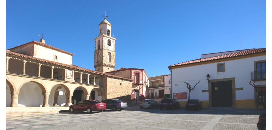 BONITA CASA EN ALMOHARÍN, CÁCERES