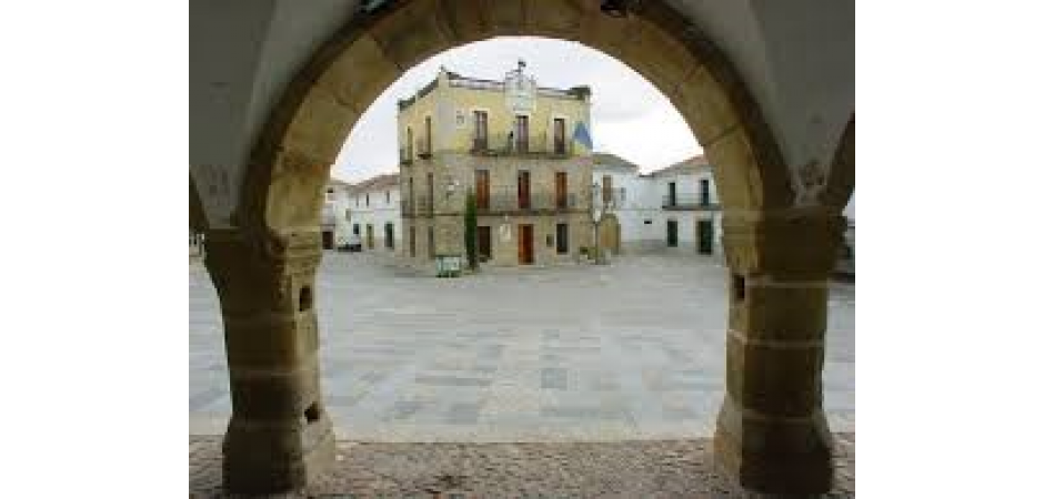 BONITA CASA EN ALMOHARÍN, CÁCERES