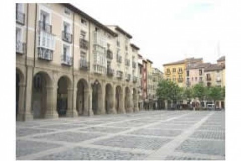 Pequeña casa en un pueblo cerca de...