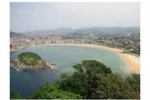 APARTAMENTO EN SAN SEBASTIAN A 10 M...