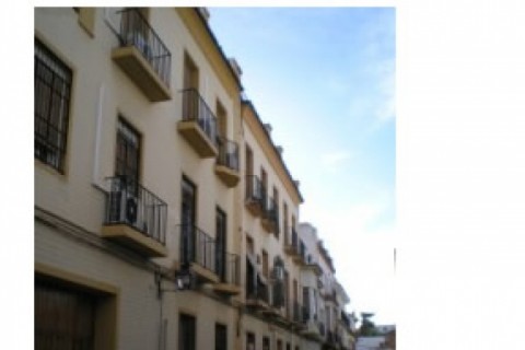 3 bedroom flat in centre of Cordoba...