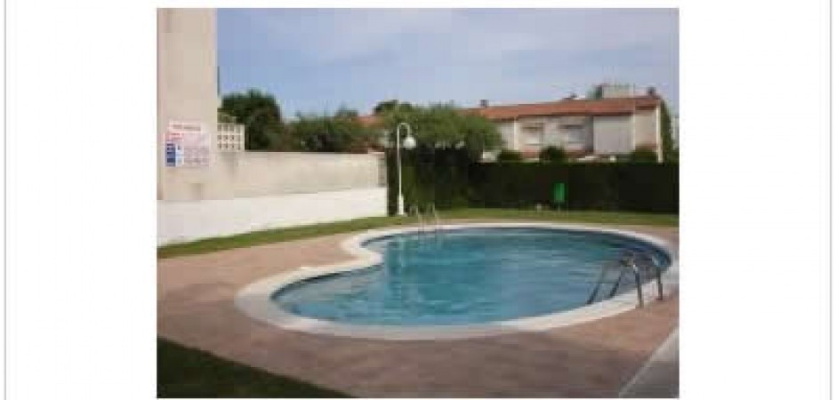 Apartamento junto a piscina con amp...