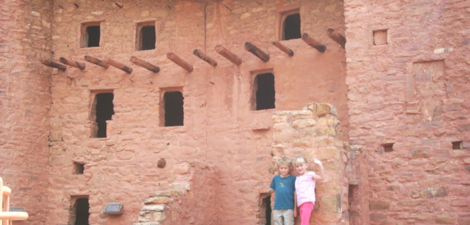  PIKES PEAK CABIN BY GARDEN OF THE GODS