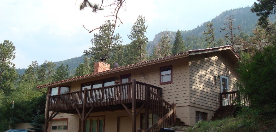 ROCKY MOUNTAIN RETREAT