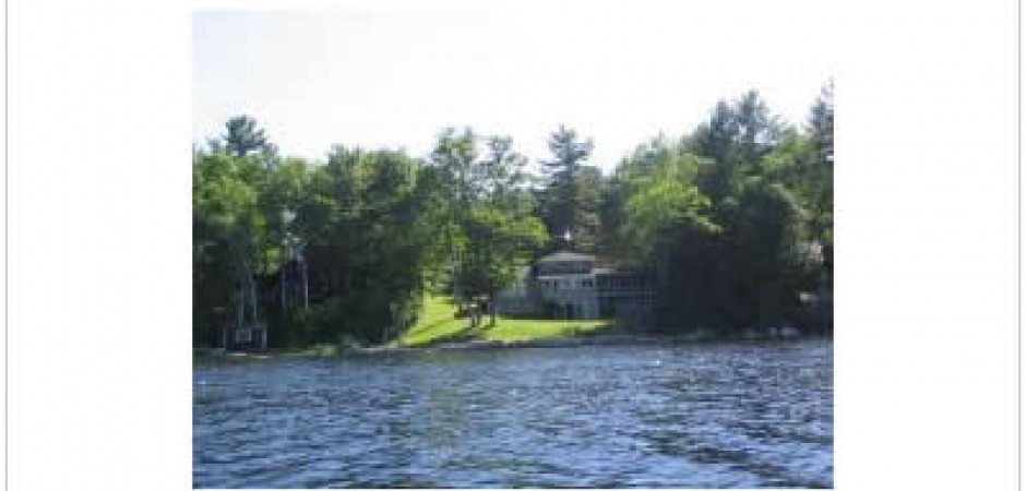 Comfortable Lakefront home in the "...