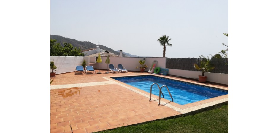 Acogedora casa en nerja