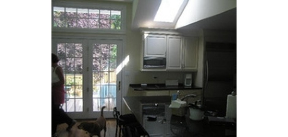 Warm 4 bed home w/ heated pool and hottub minutes from Washington DC