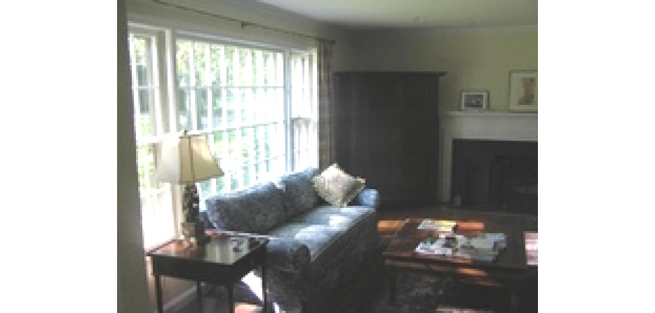 Warm 4 bed home w/ heated pool and hottub minutes from Washington DC