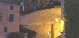 Maison de village au coeur d'un village provençal