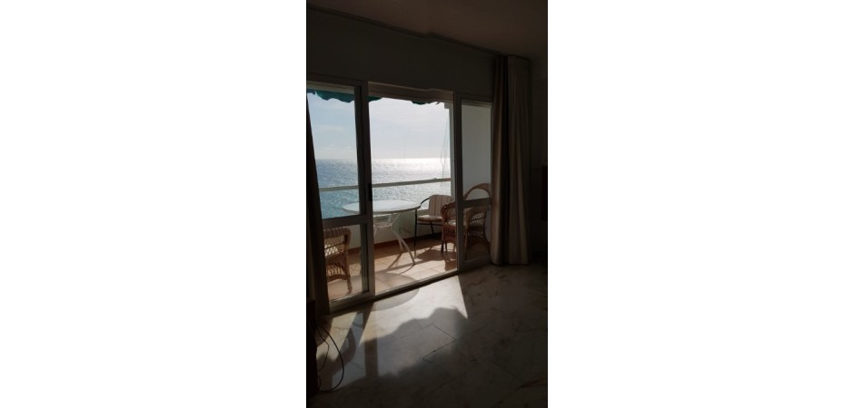 PISO LUJO PRIMERA LINEA DE PLAYA