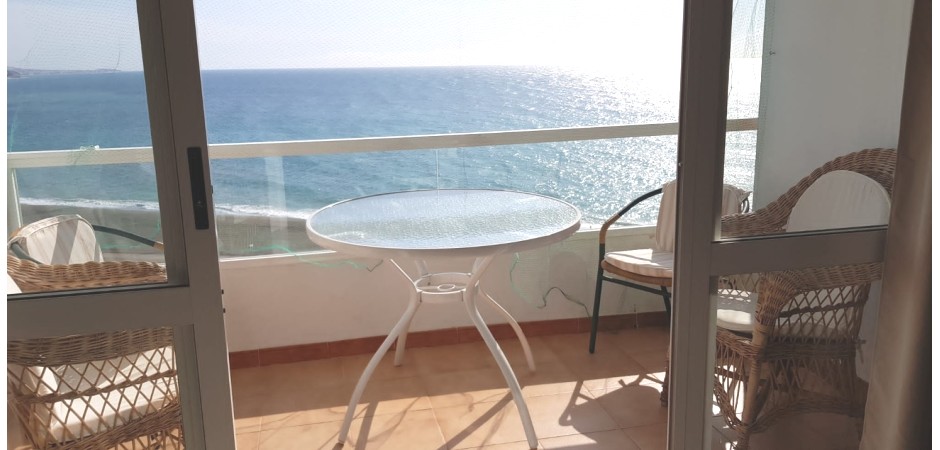 PISO LUJO PRIMERA LINEA DE PLAYA