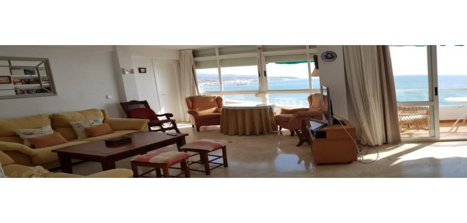 PISO LUJO PRIMERA LINEA DE PLAYA