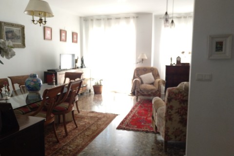 Casa residencial 200mc. a tres kilómetros de Valencia