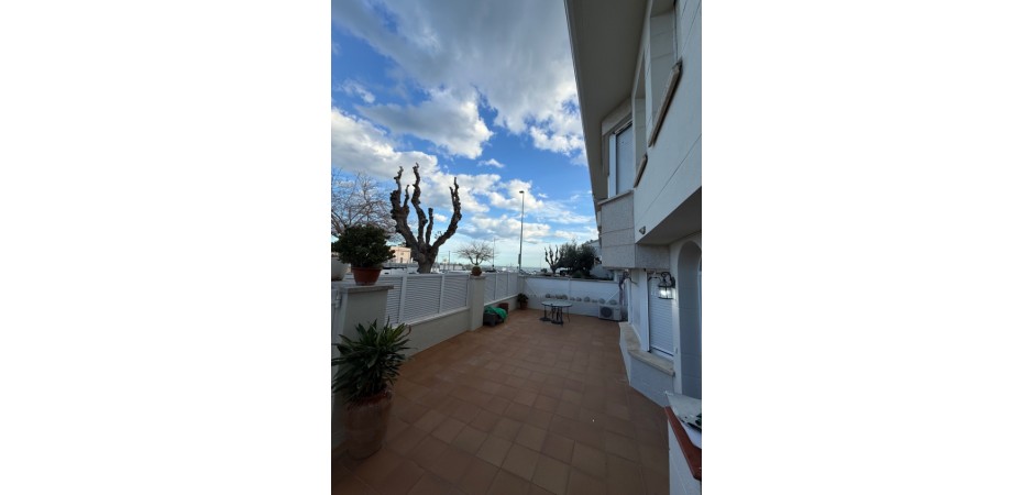 Bonita casa unifamiliar cerca de la playa y de Barcelona