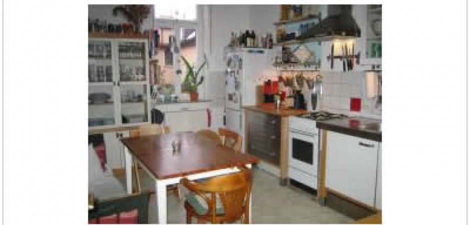 The 70m²-apartment is located in t...