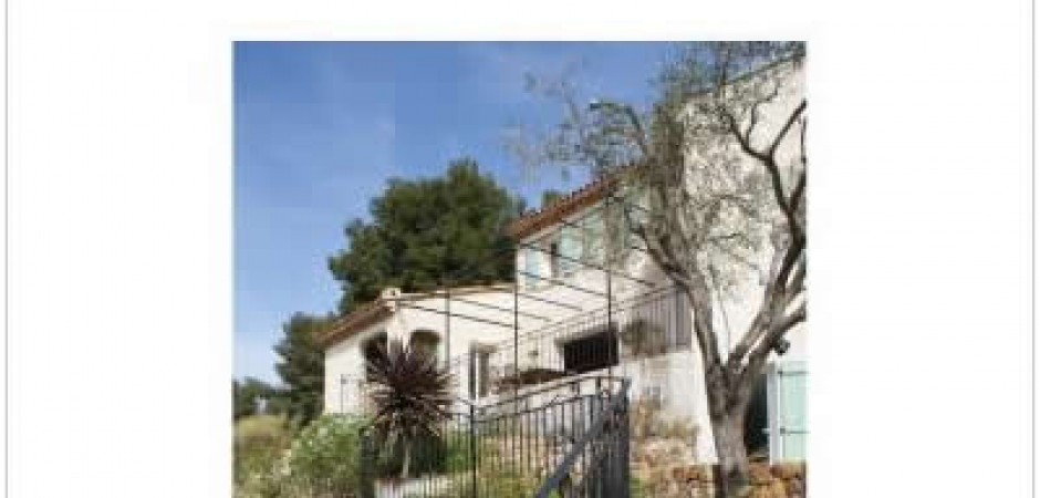 Villa de campagne avec jolie piscine autour des oliviers