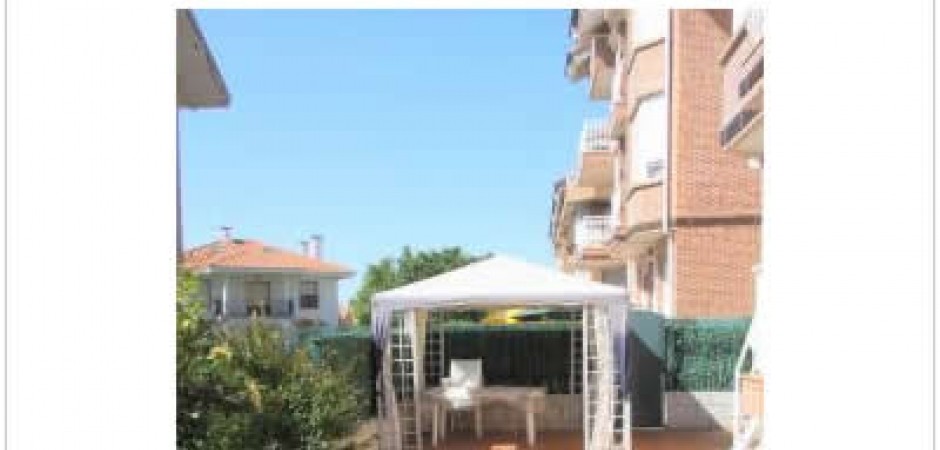 Apartamento bajo con jardin de 80m2...