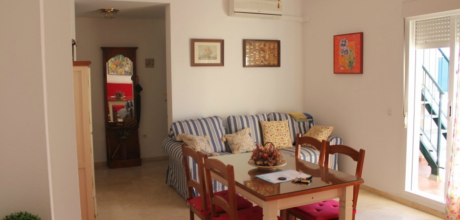 ATICO CON SOLARIUM JUNTO AL MAR EN RESORT DE LUJO EN LA COSTA DE LA LUZ.