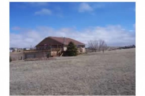 Large raised ranch, close to shoppi...