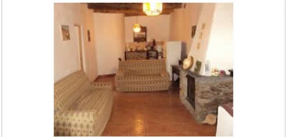  Rustic house in a picturesque village in La Alpujarra (Granada-Spain)