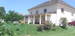  Maison avec piscine chauffée : Corrèze proche du Lot et de la Dordogne