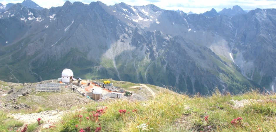 Studio dans le plus haut village d'europe a 2042m d'altitudes beau village de France