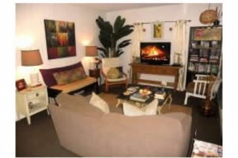 Cozy 1 Bedroom/ 1 Bathroom Condo av...