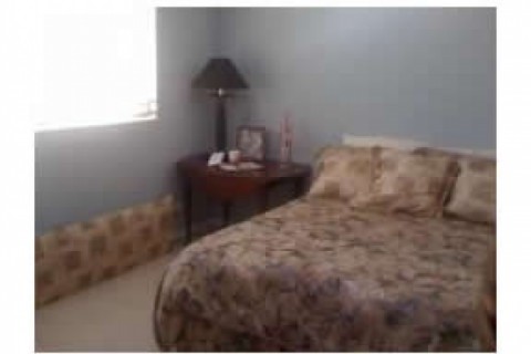 One bedroom unit in a small buildin...