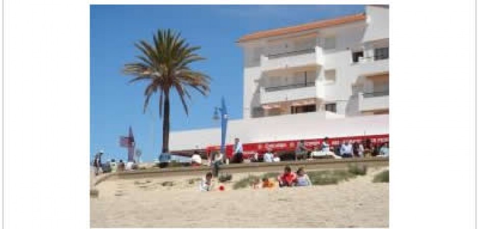 BARROSA. CHICLANA. Apartamento en paseo maritimo de la...