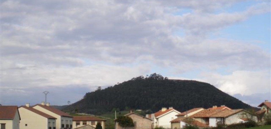 Preciosa casa en la costa de Cantab...