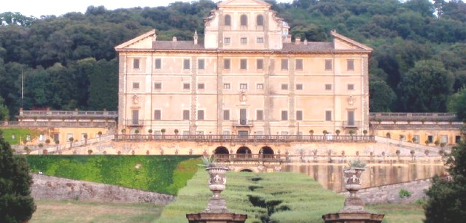 Bel appt avec jardin à Rome